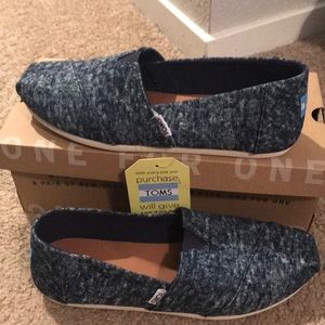 Toms